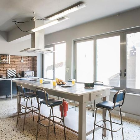 Artists' Favorite Spacious Loft Near Acropolis!! أثينا المظهر الخارجي الصورة